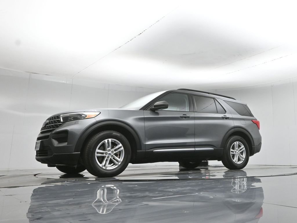 Used 2023 Ford Explorer XLT image 51