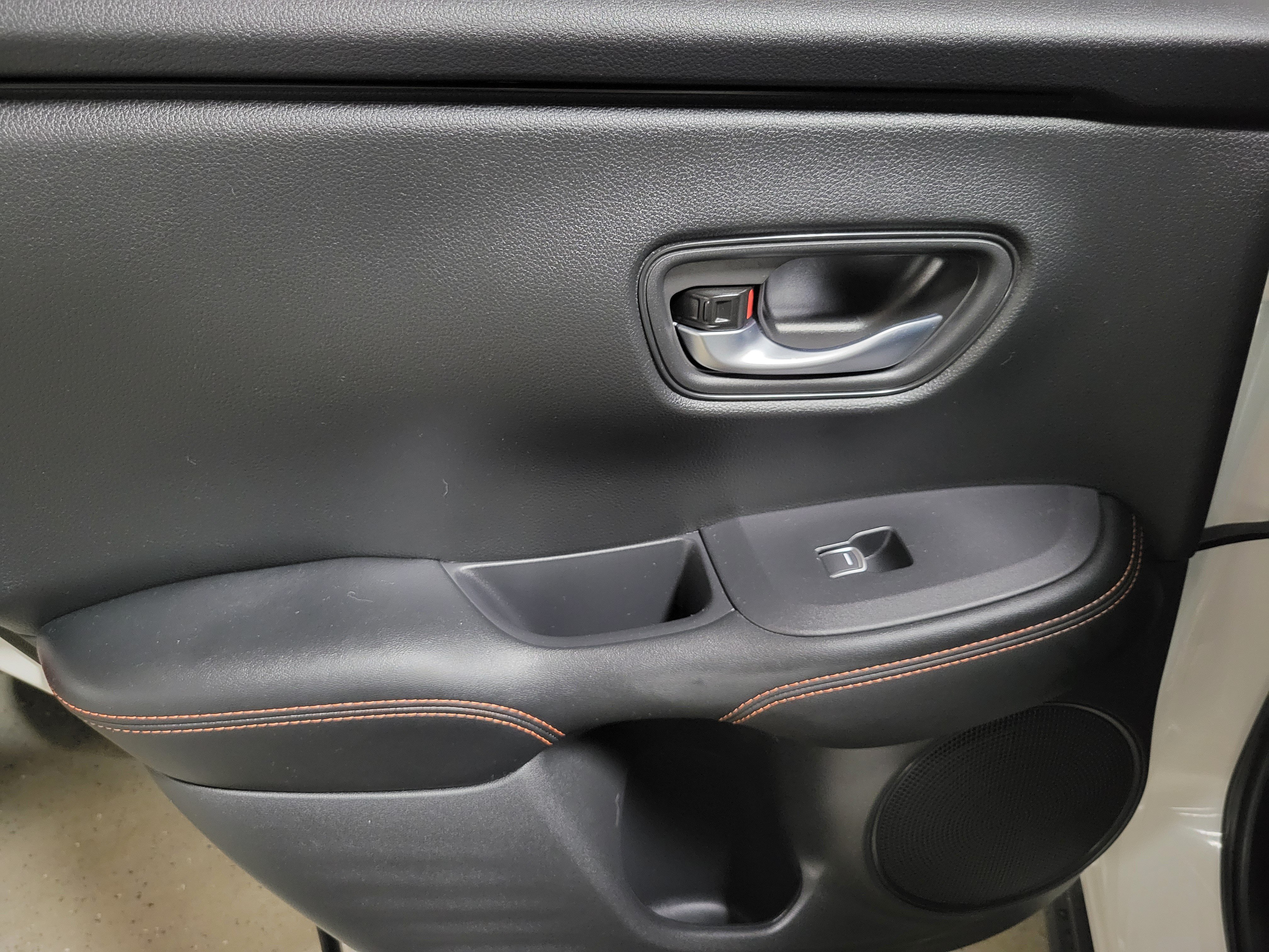 Used 2025 Honda HR-V Sport image 18