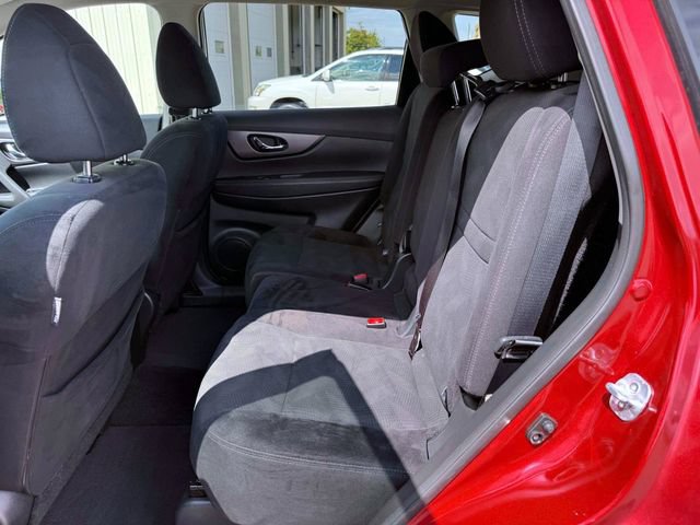 Used 2016 Nissan Rogue SV FWD image 12