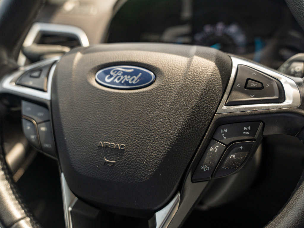 Used 2024 Ford Edge Titanium AWD/4WD image 30