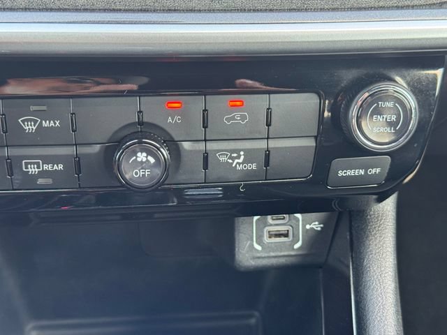 Certified 2024 Jeep Compass Latitude AWD/4WD image 35