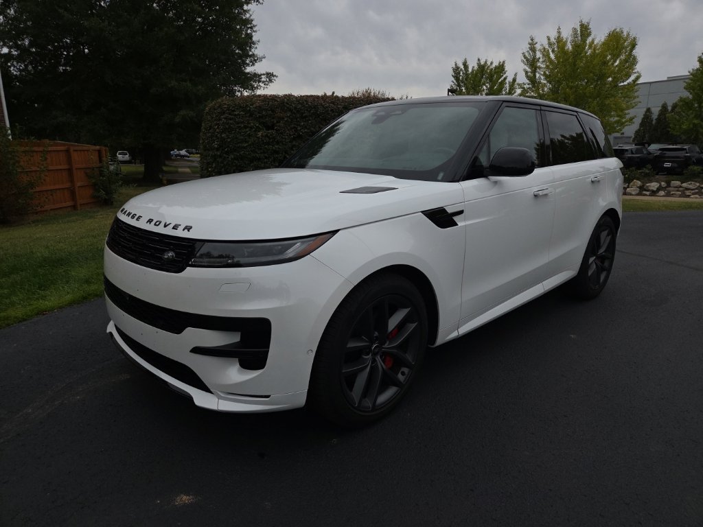 Used 2024 Land Rover Range Rover Sport Dynamic SE