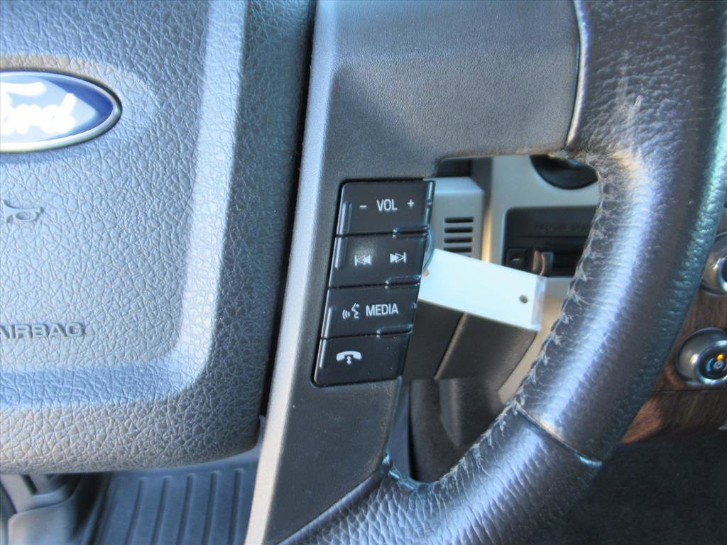 Used 2014 Ford F150 Lariat w/ Lariat Chrome Package image 19