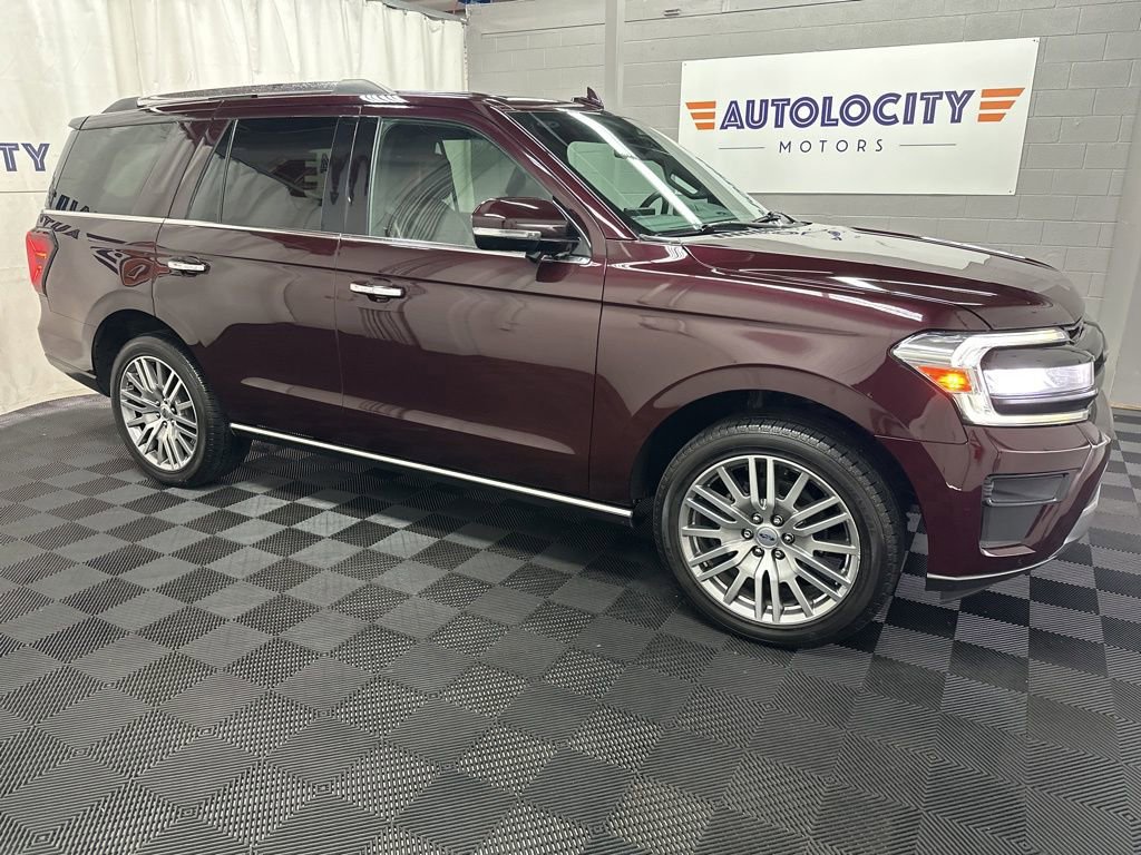 Used 2024 Ford Expedition Limited image 2