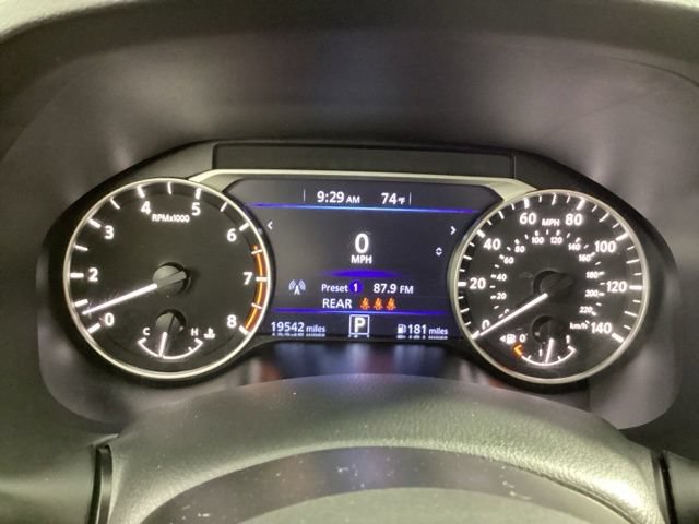 Used 2025 Nissan Altima 2.5 SV FWD image 18