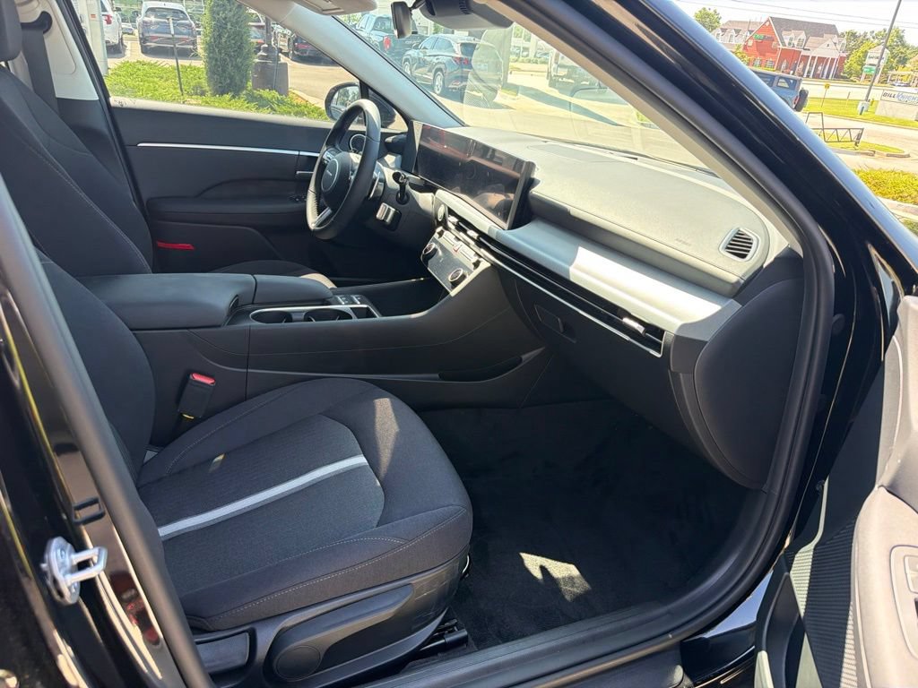 New 2026 Hyundai Sonata SEL FWD image 13