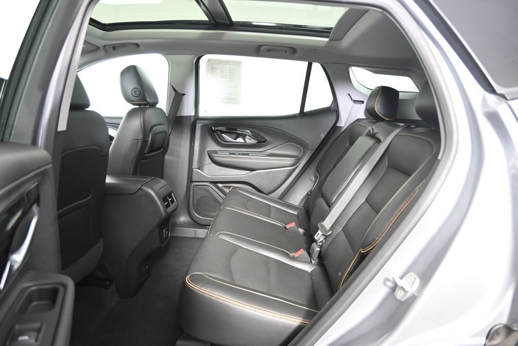 Used 2023 GMC Terrain AT4 w/ Tech Package AWD/4WD image 17