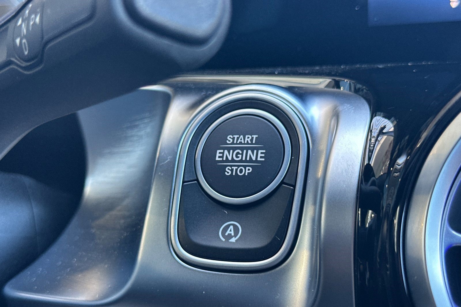 New 2025 Mercedes-Benz GLB 250 image 27