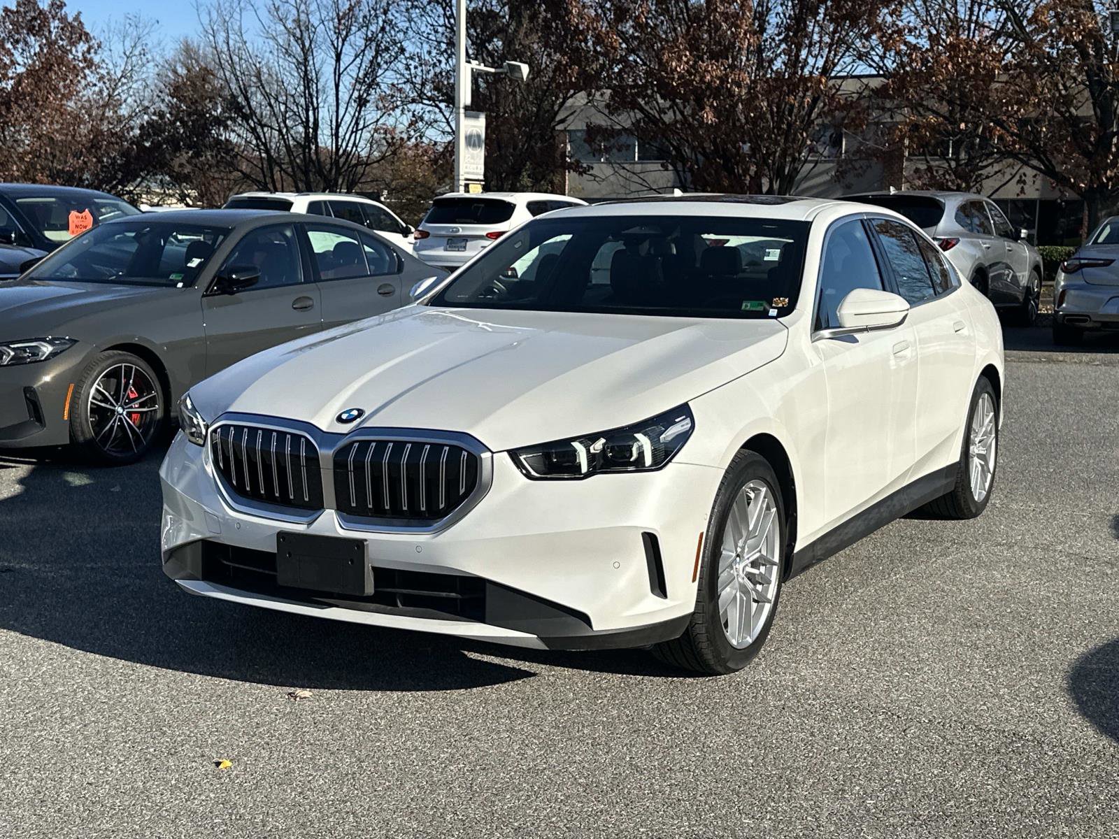 Used 2024 BMW 530i xDrive w/ Convenience Package image 6