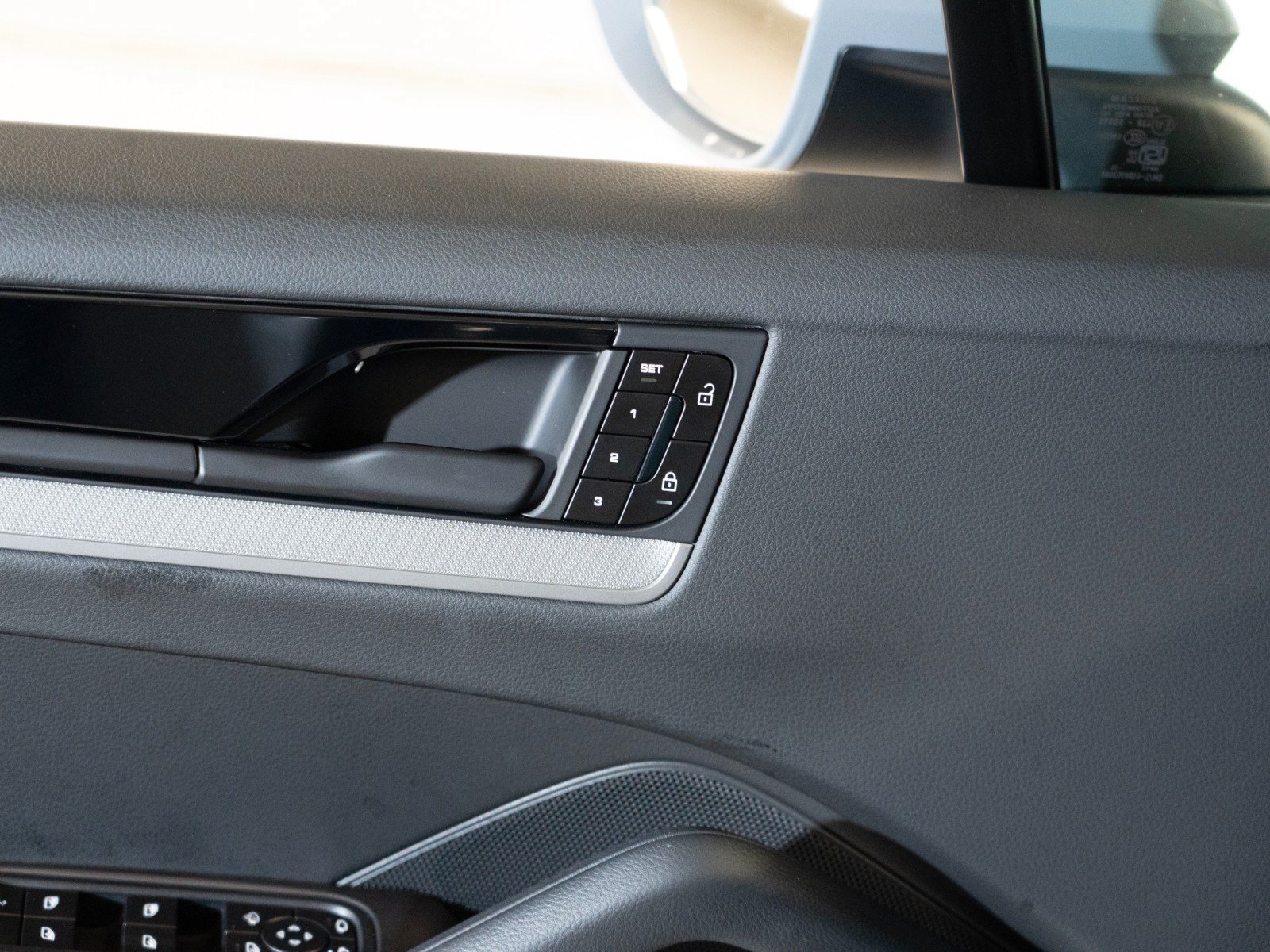 Certified 2026 Porsche Cayenne AWD/4WD image 16