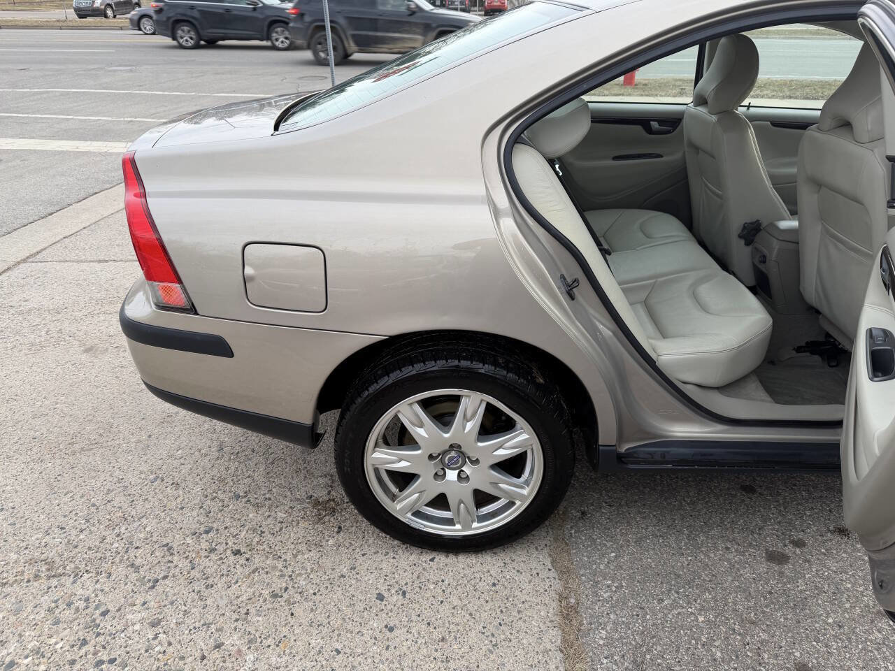 Used 2002 Volvo S60 2.4T image 6