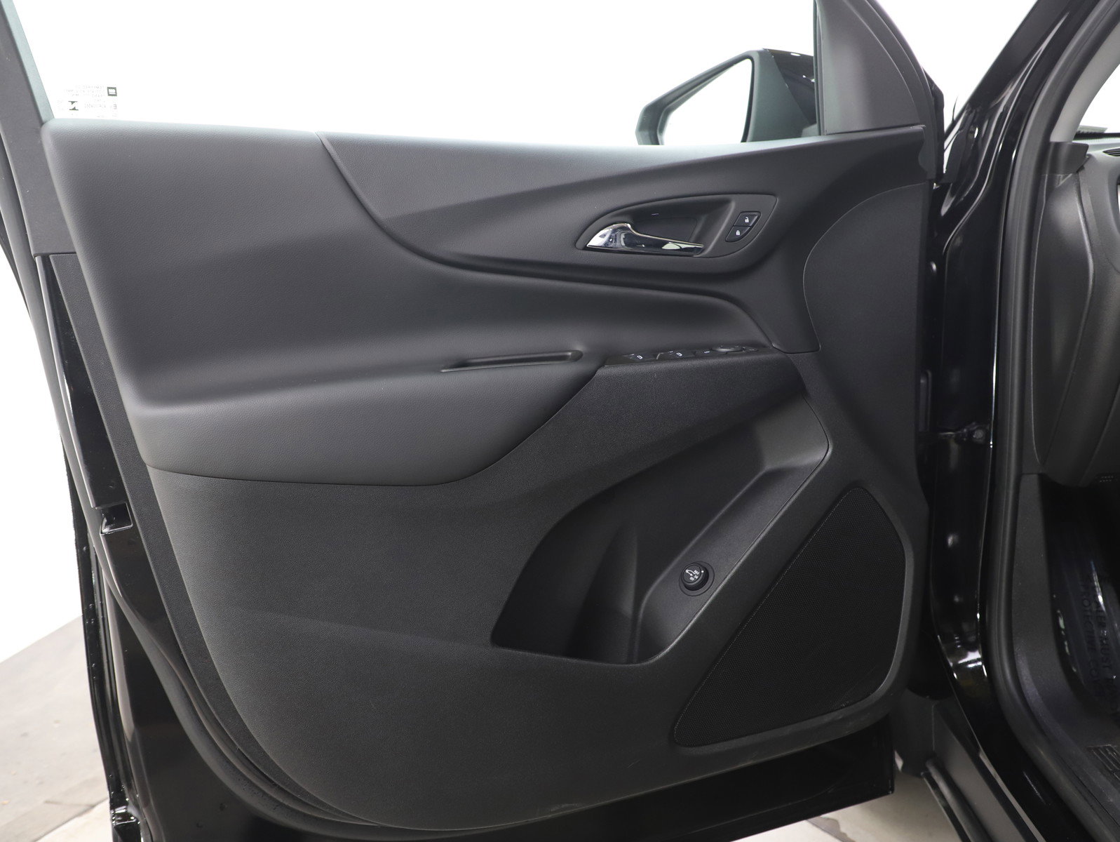 Used 2024 Chevrolet Equinox LT image 20