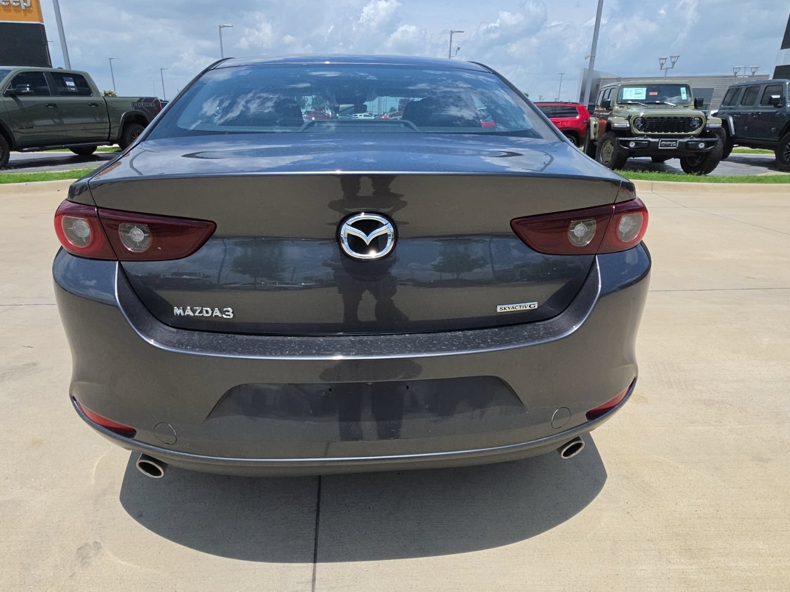 Used 2025 MAZDA MAZDA3 s FWD image 4