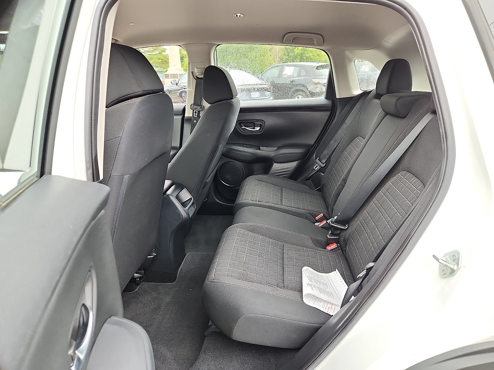 Used 2024 Honda HR-V LX image 11