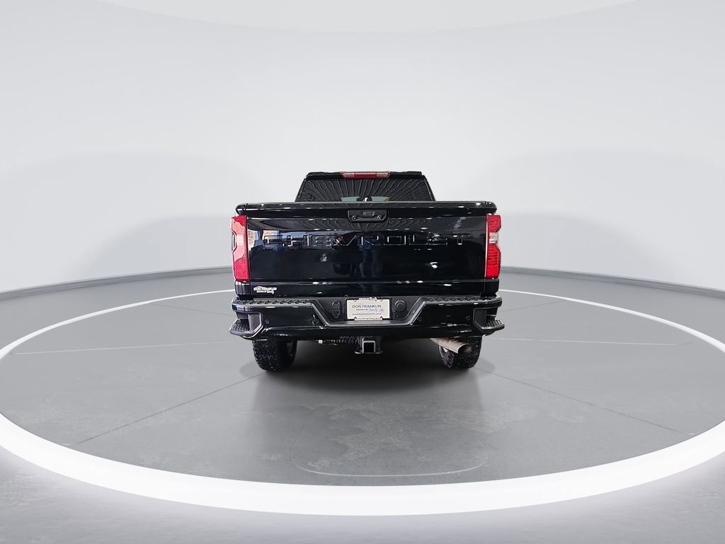 Used 2024 Chevrolet Silverado 2500 Custom w/ Custom Value Package image 7