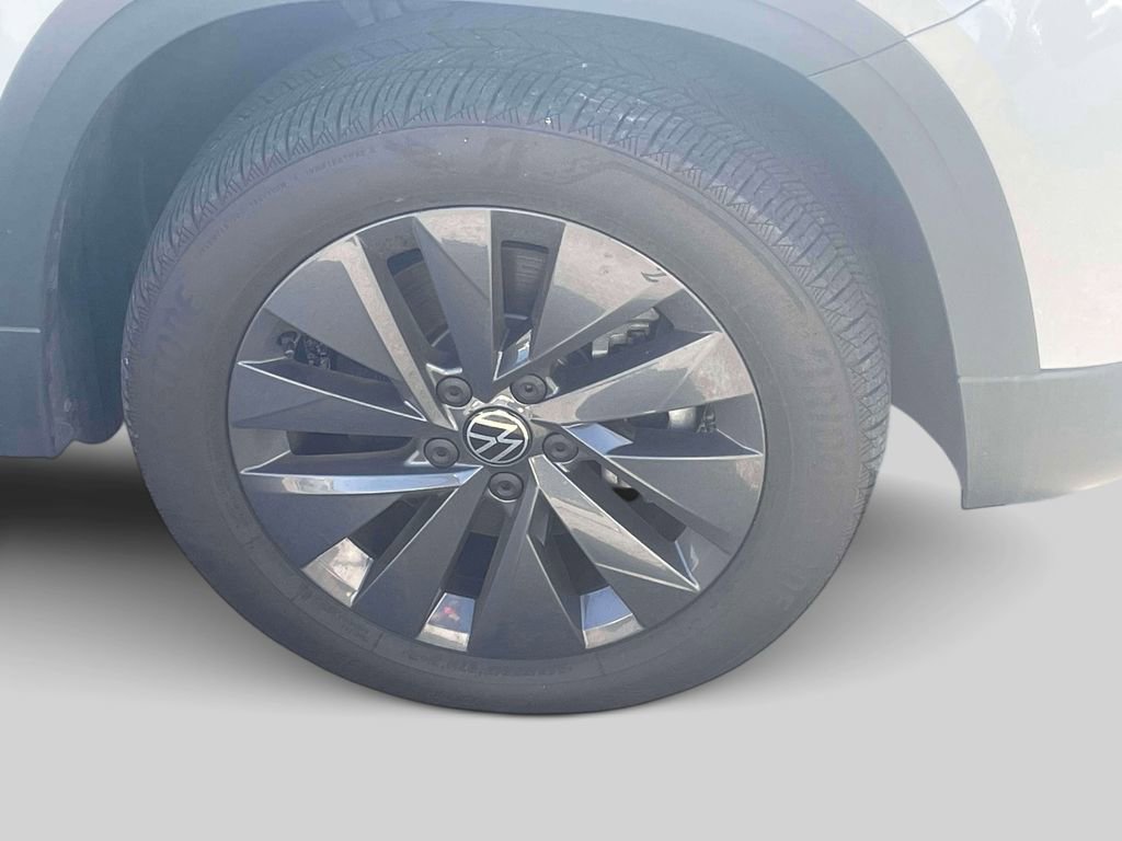 Used 2022 Volkswagen Taos S image 9