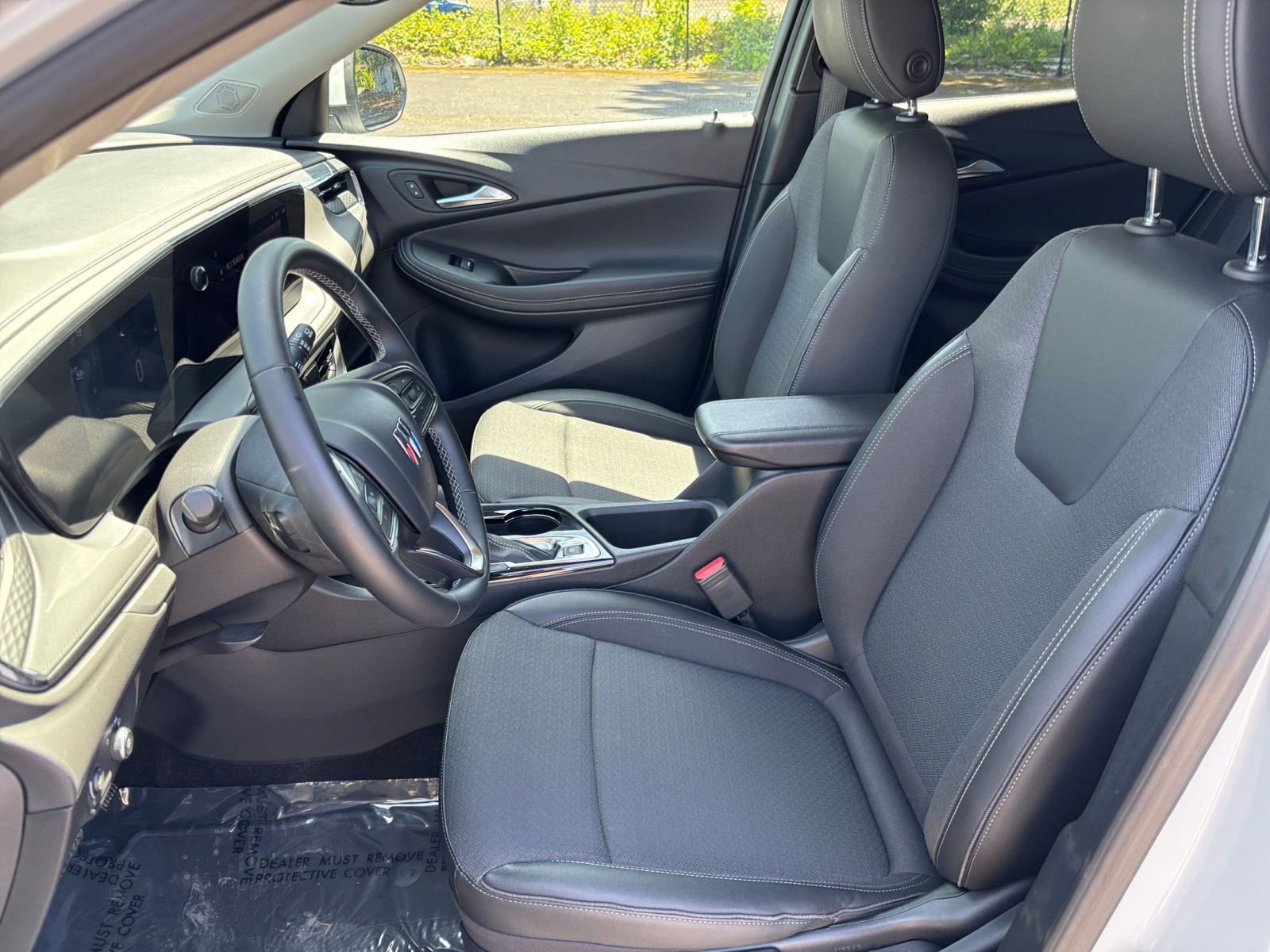 Used 2025 Buick Encore GX Preferred AWD/4WD image 36