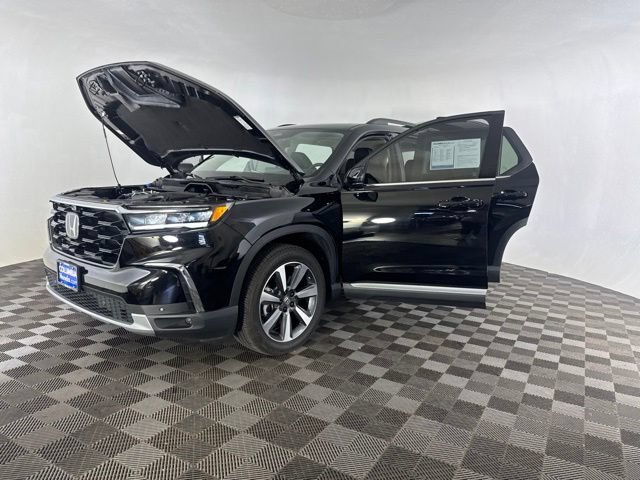 Certified 2025 Honda Pilot Elite image 12