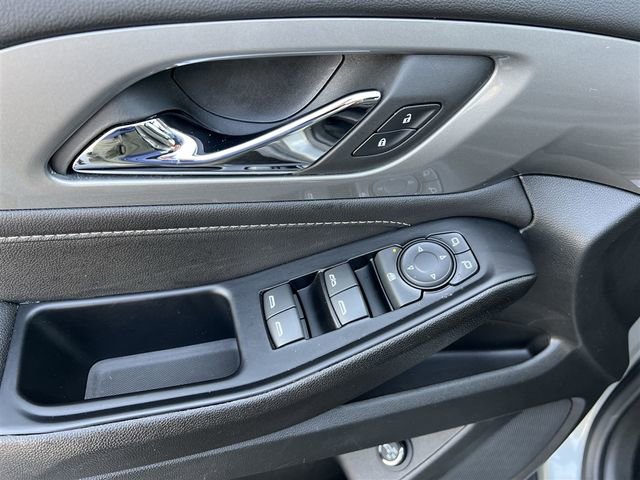 Certified 2023 Chevrolet Traverse LT w/ LPO, Floor Liner Package image 20