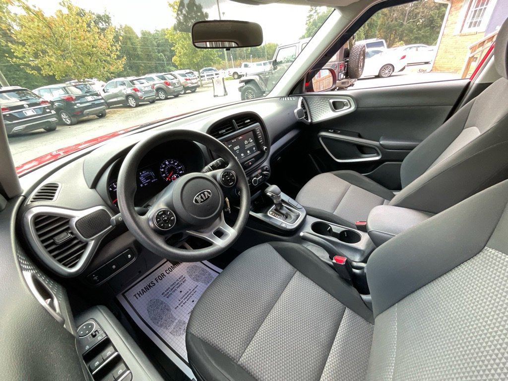 Used 2020 Kia Soul LX image 15