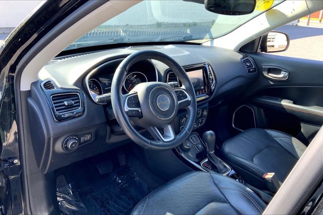 Used 2018 Jeep Compass Limited w/ Navigation Group AWD/4WD image 13