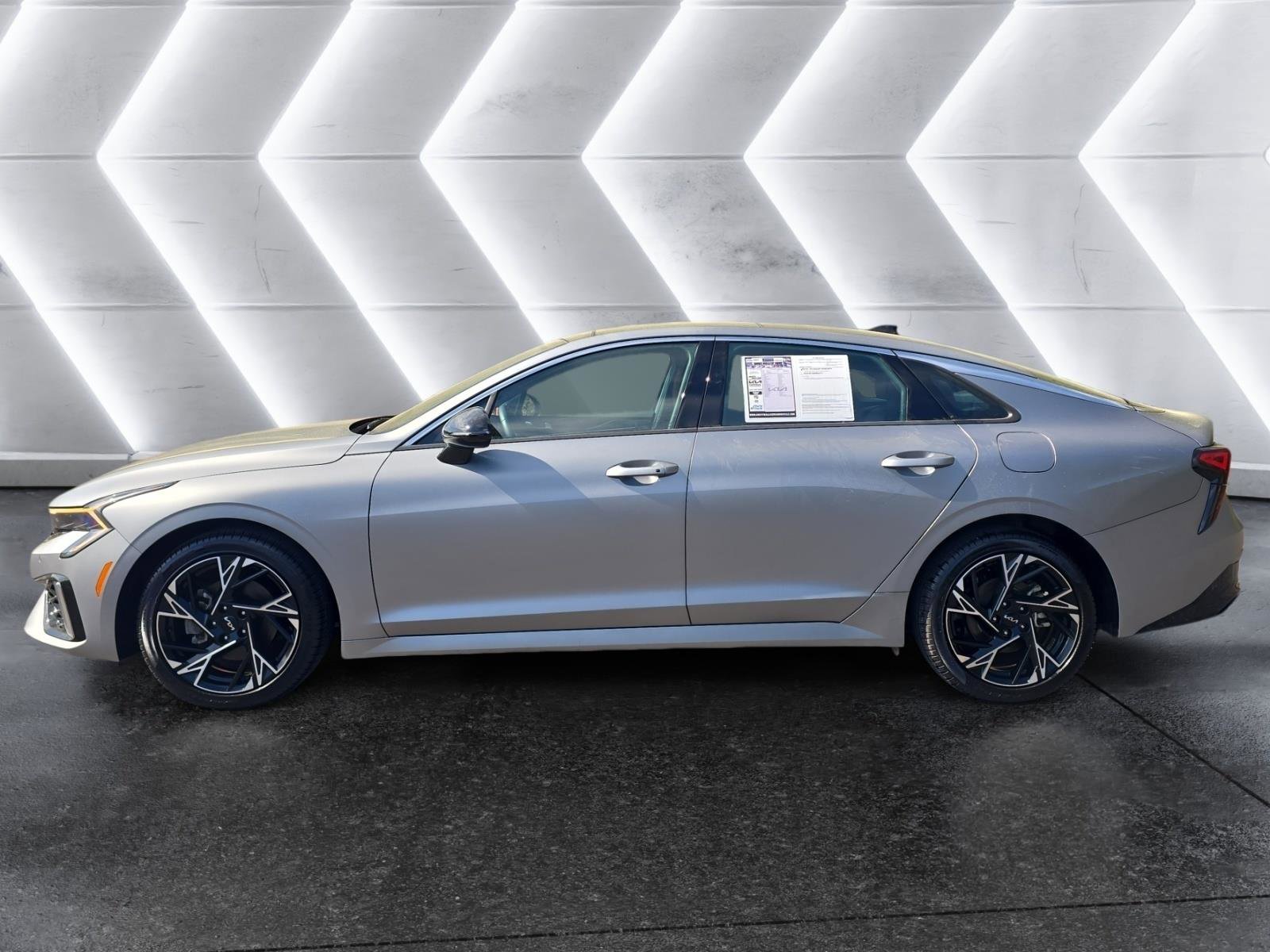 Used 2025 Kia K5 GT-Line w/ GT-Line Premium Package image 2