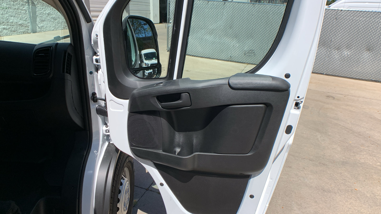 New 2026 RAM ProMaster 2500 w/ Convenience Group FWD image 21
