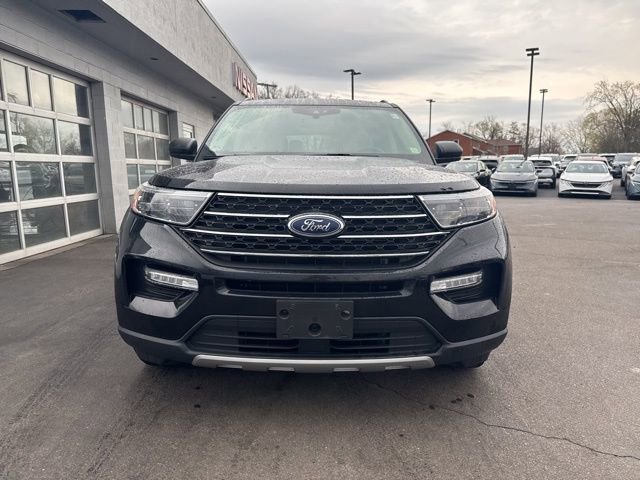 Used 2021 Ford Explorer XLT w/ Equipment Group 202A AWD/4WD image 7