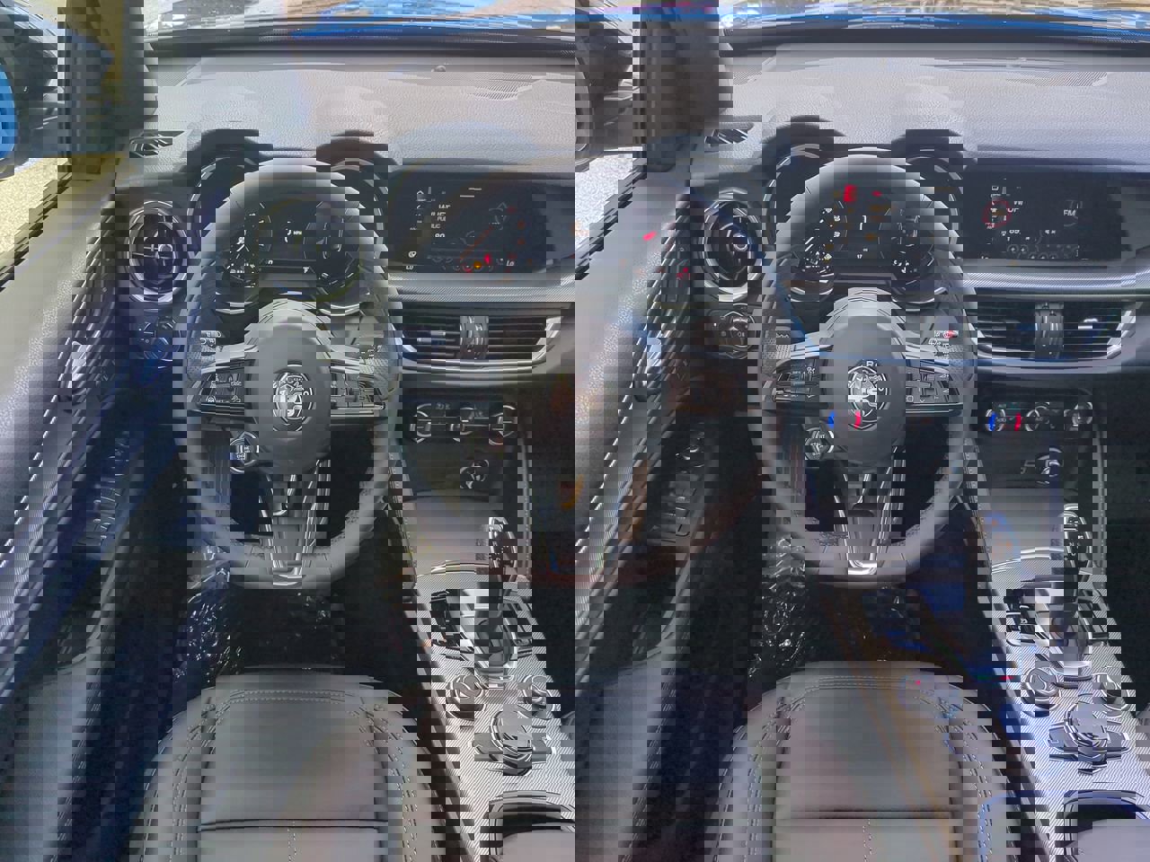 New 2025 Alfa Romeo Stelvio Sprint w/ Convenience Package image 15