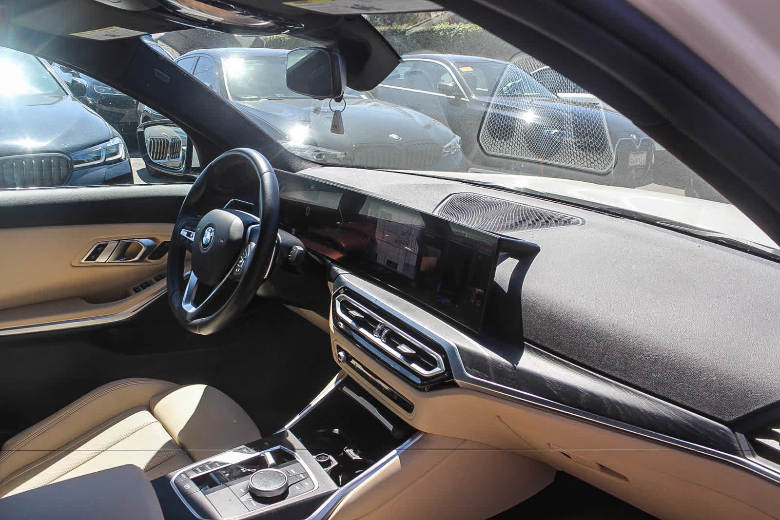 Used 2023 BMW 330i Sedan w/ Driving Assistance Package RWD image 15