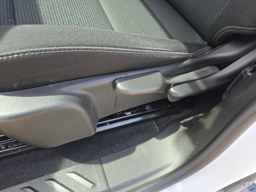 Used 2025 GMC Canyon Elevation w/ Convenience Package image 19