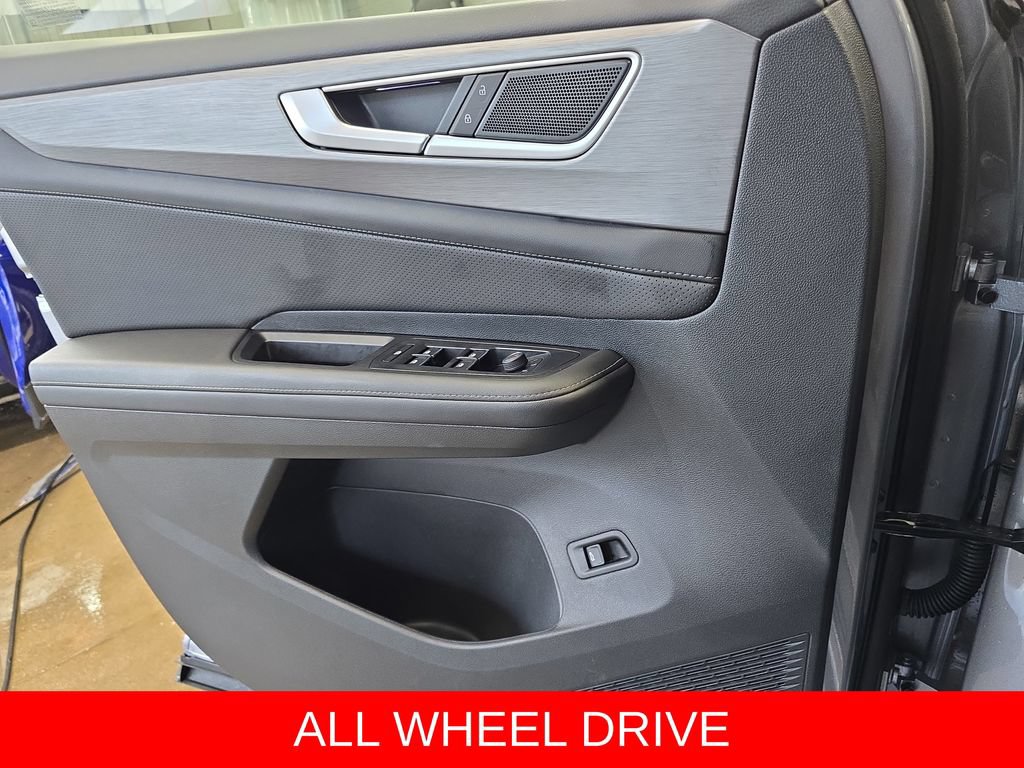 Used 2025 Volkswagen Atlas Cross Sport SE AWD/4WD image 27
