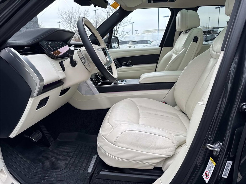 Used 2023 Land Rover Range Rover SE image 19
