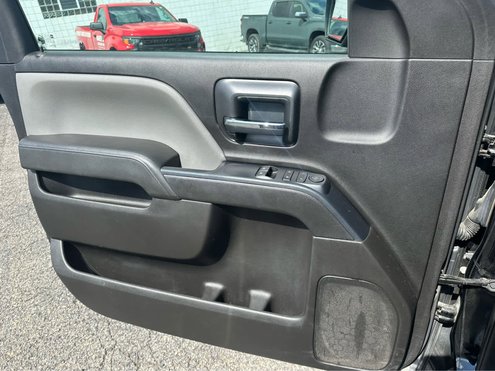 Used 2018 Chevrolet Silverado 1500 LS w/ Trailering Package AWD/4WD image 18