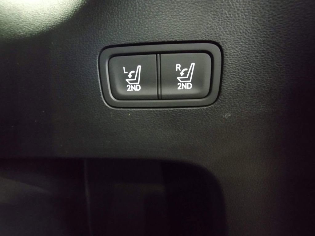 New 2026 Hyundai Santa Fe SE image 18