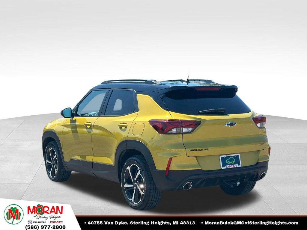 Certified 2023 Chevrolet TrailBlazer RS w/ Sun and Liftgate Package FWD image 3