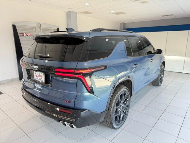 Used 2024 Chevrolet Traverse RS image 6