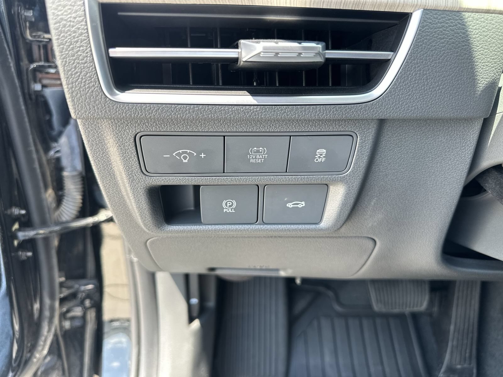 Used 2025 Hyundai Sonata SEL FWD image 17