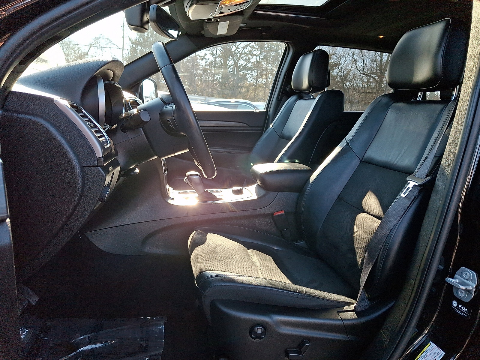 Used 2022 Jeep Grand Cherokee Laredo X image 14