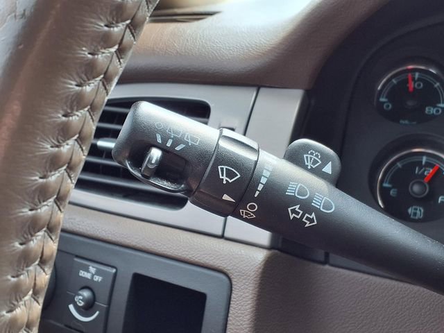 Used 2009 Chevrolet Suburban LS RWD image 16