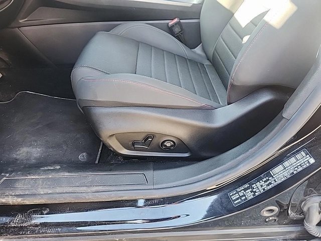 Used 2024 Dodge Hornet R/T w/ R/T Blacktop Package image 8