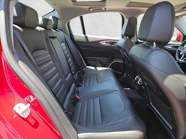 Used 2018 Alfa Romeo Giulia Ti Sport w/ Quick Order Package 22U Sport RWD image 20