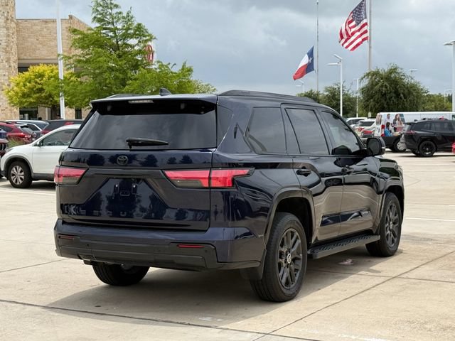 Used 2024 Toyota Sequoia Platinum AWD/4WD image 5