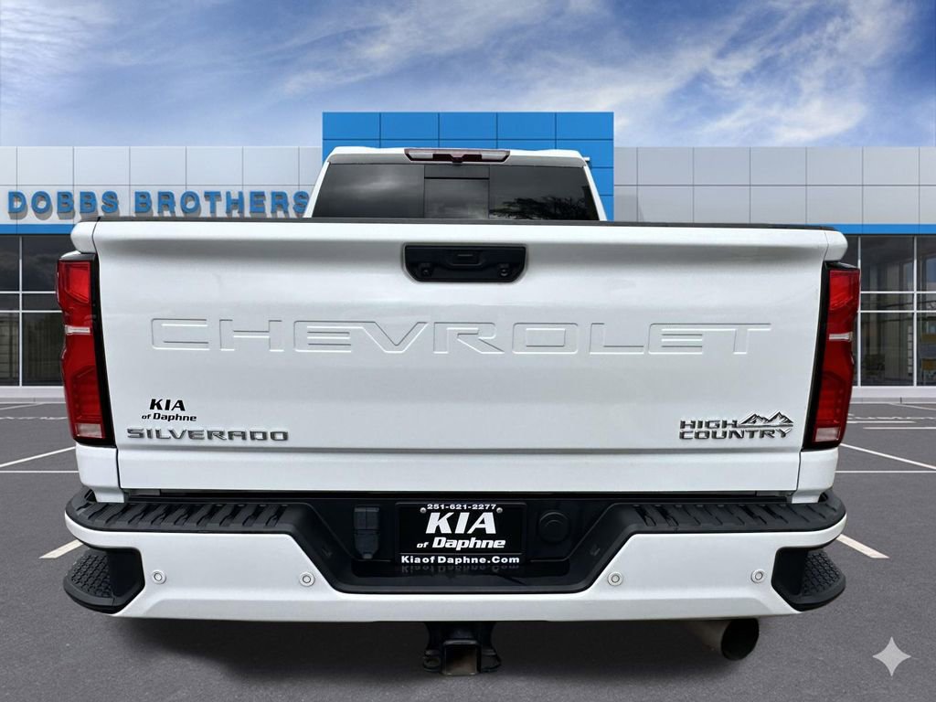Used 2024 Chevrolet Silverado 2500 High Country image 3