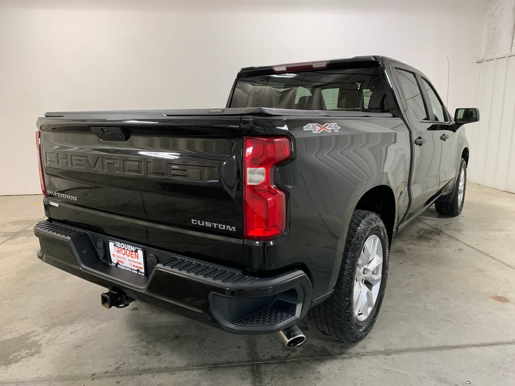 Used 2019 Chevrolet Silverado 1500 Custom w/ Custom Value Package AWD/4WD image 8