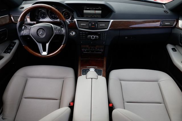 Used 2013 Mercedes-Benz E 350 4MATIC Wagon image 2