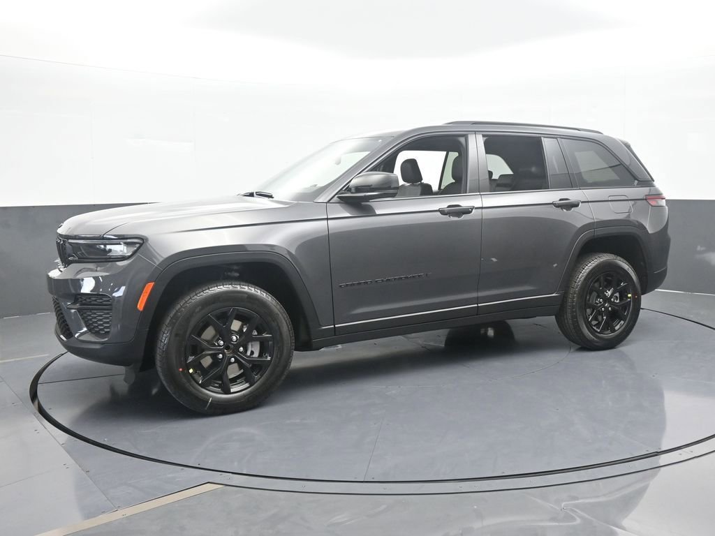New 2025 Jeep Grand Cherokee Altitude image 2