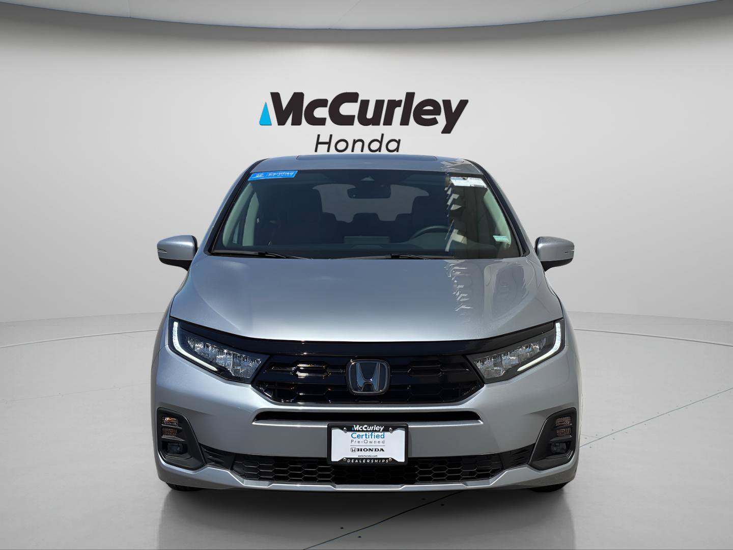 Certified 2026 Honda Odyssey Touring image 9