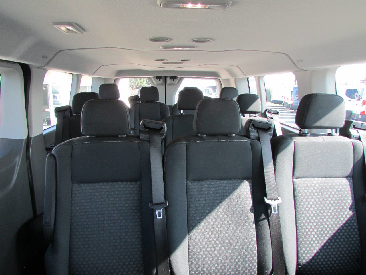 Used 2023 Ford Transit 350 XLT image 26