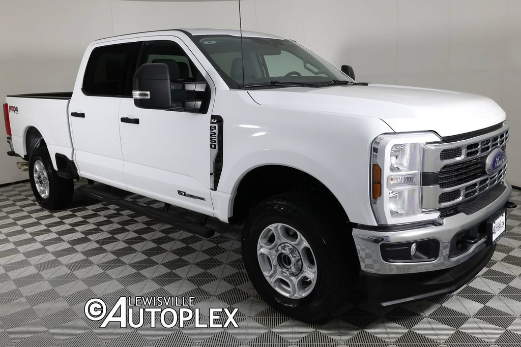 Used 2025 Ford F250 XLT w/ FX4 Off-Road Package AWD/4WD image 3